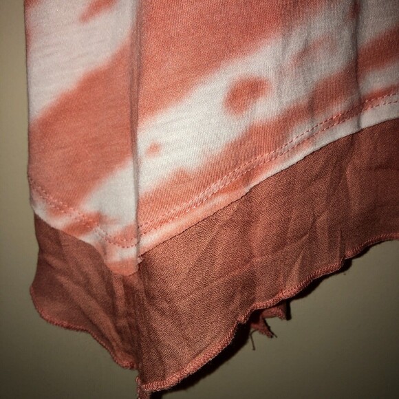 Brisas Tie Dye Top Size Small Peachy Amber Sleeveless Ruffle Hem Very Soft NWT - Picture 8 of 10